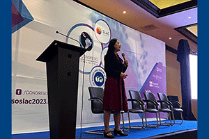 Dr. Xiaoyin “Sara” Jiang Presents on stage at SLAC Congress in Mexico