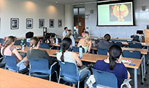 Jeffrey L. Arnold Co-Hosts OB-GYN Pathology Event for First-Year Medical Students