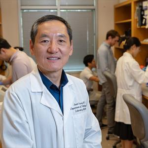 Dr. Jiaoti Huang in his lab